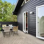 Dom wakacyjny Beautiful In With Kitchen *