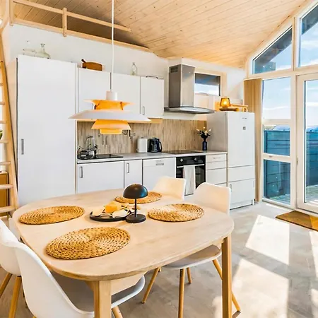 Casa vacanze Beautiful In With Kitchen Grenå